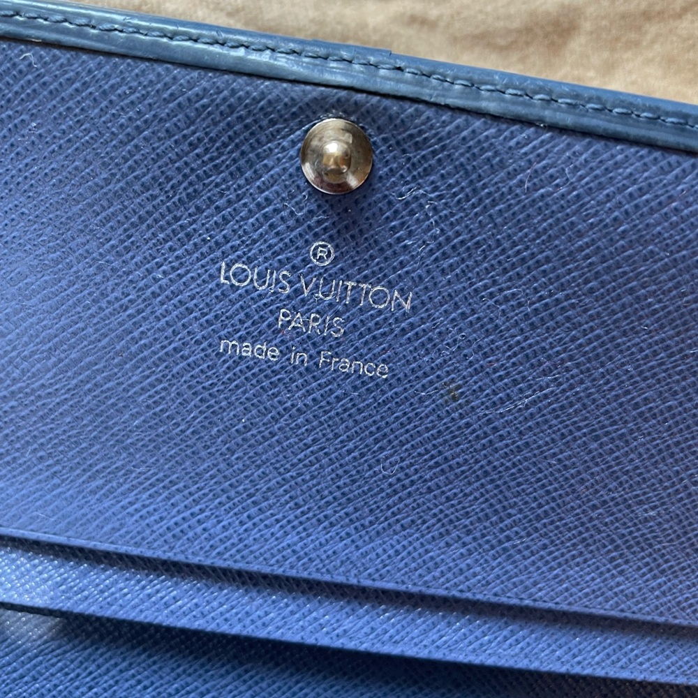 LV Toledo Blue Epi - Picture 5 of 10